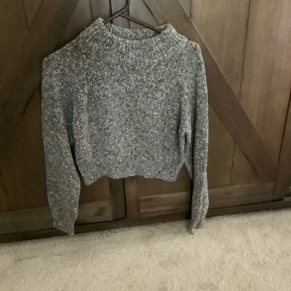 Knitted cropped turtle neck
